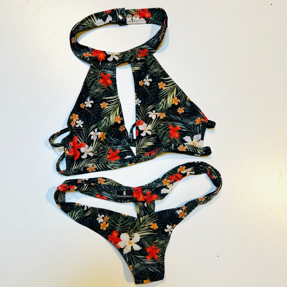 KHASSANI Bikini. Sz L.  Hawaiian Print. Green coral black